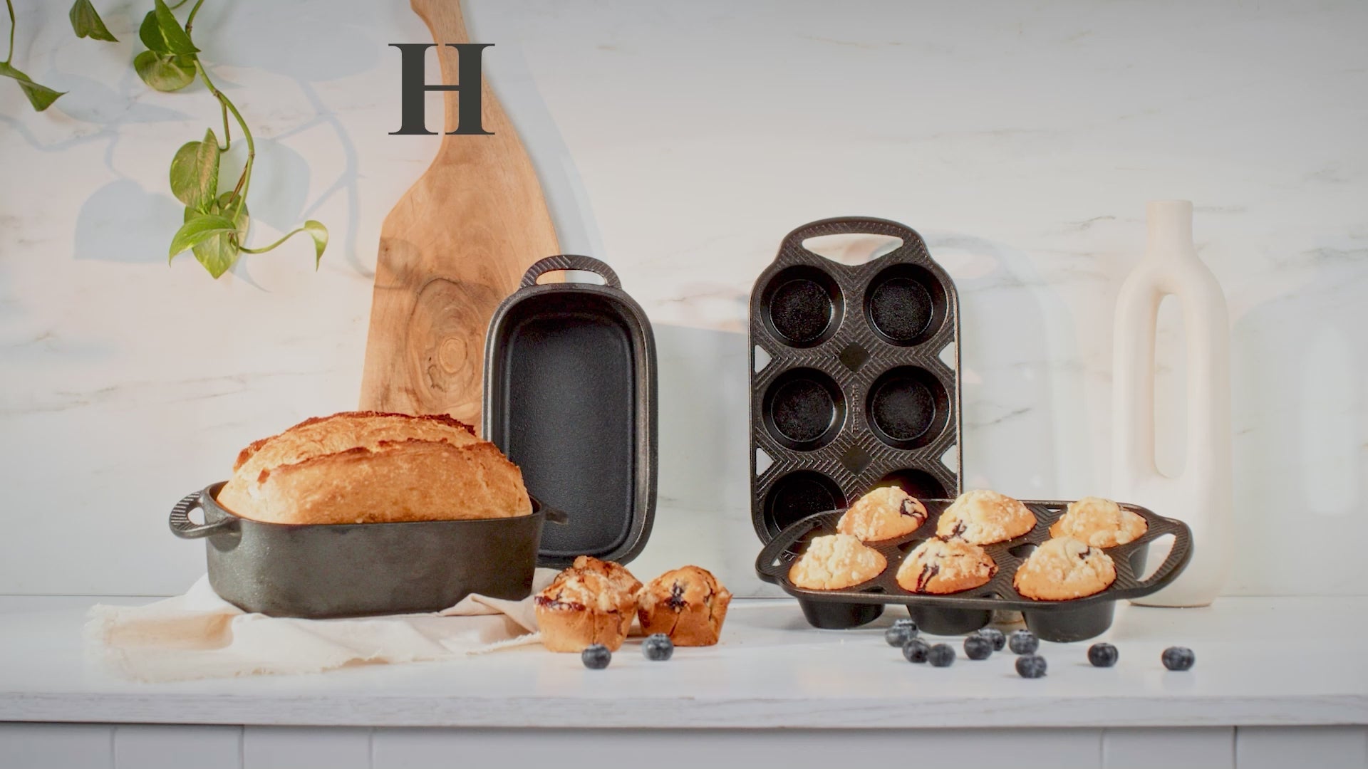 Load video: Cast Iron Standard Muffin Pan, 6-Cup (2-Pack)