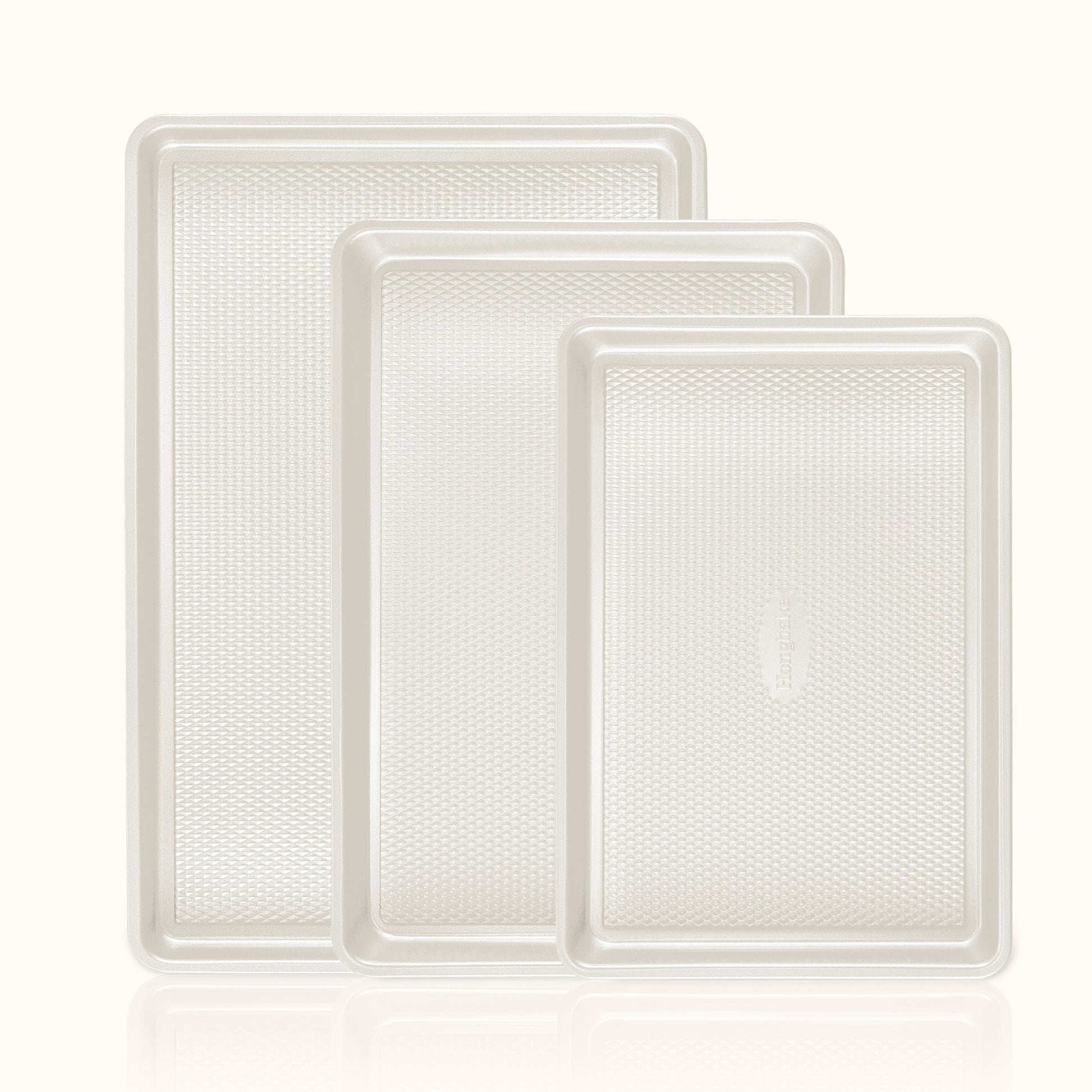 white Diamond Pattern Nonstick Bakeware 3-Piece Set by HONGBAKE
